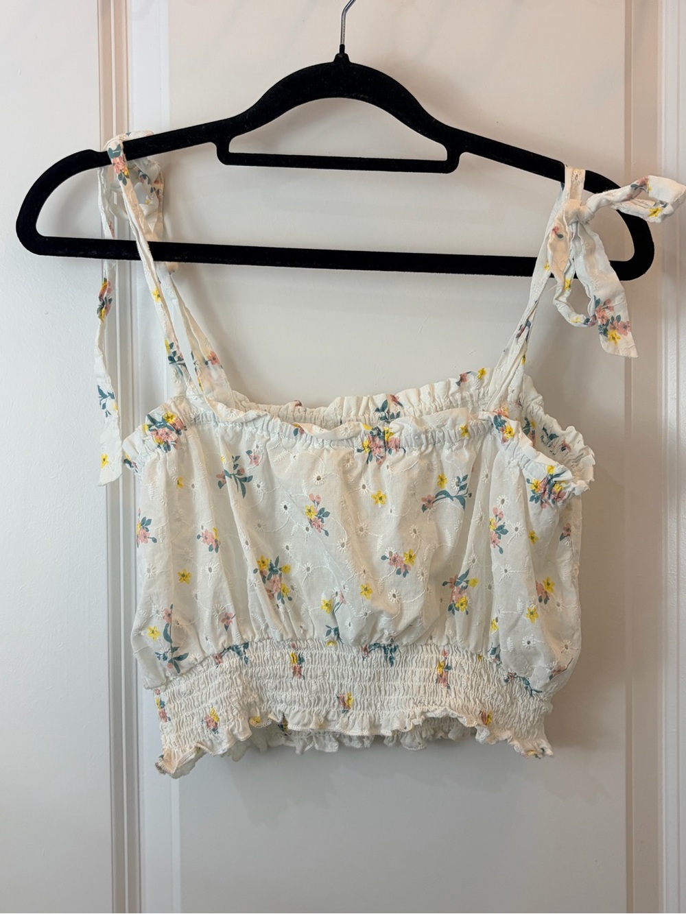 SHEIN White Floral Eyelet Tie-Shoulder Smocked Crop Top Size XS
